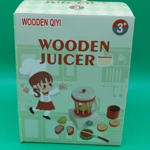 Wooden toy juicer / mixer with accessories