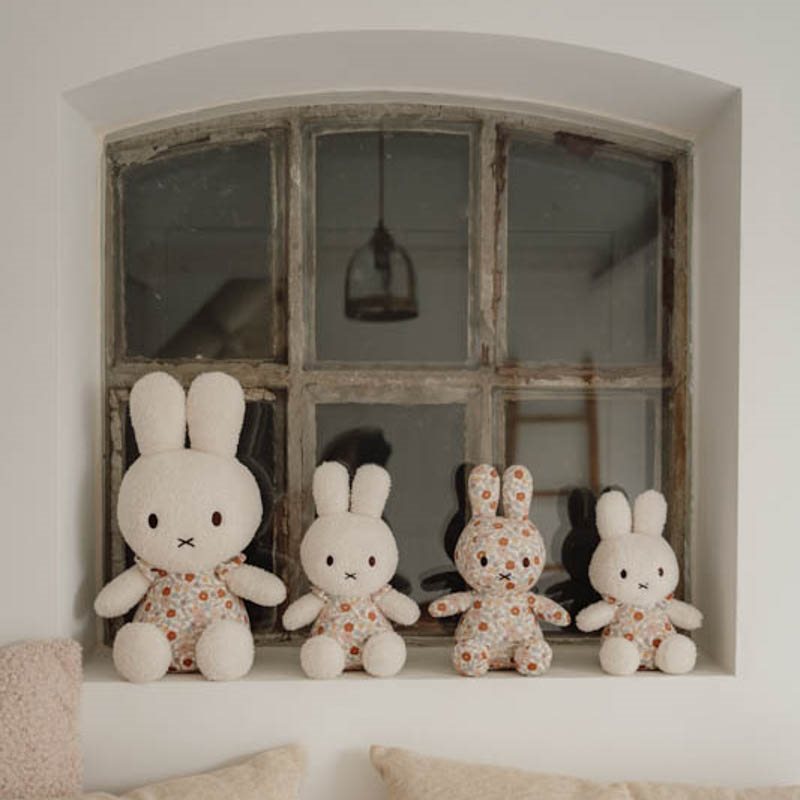 Miffy cuddle Vintage Little Flowers all-over 35 cm