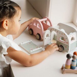 Toy car with caravan